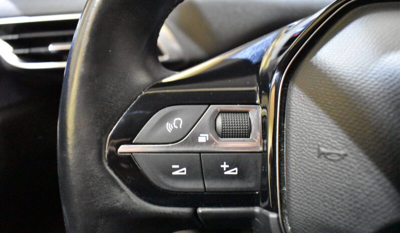 PEUGEOT 5008 Allure 1.2L PureTech 96kW 130CV SS 5p. lleno