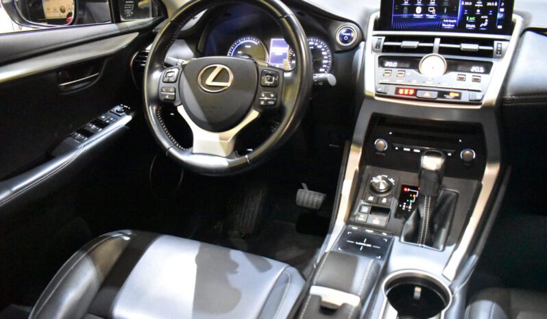 LEXUS NX 2.5 300h EXECUTIVE 4WD lleno