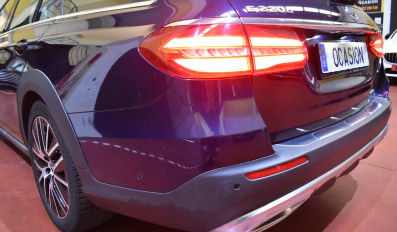 MERCEDES-BENZ Clase E E 220 d 4MATIC AllTerrain Estate lleno