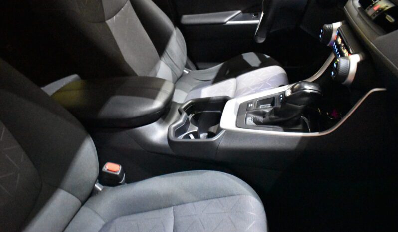TOYOTA Rav4 2.5l 220H Business lleno