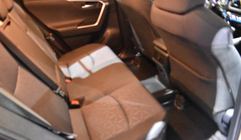 TOYOTA Rav4 2.5l 220H Business lleno