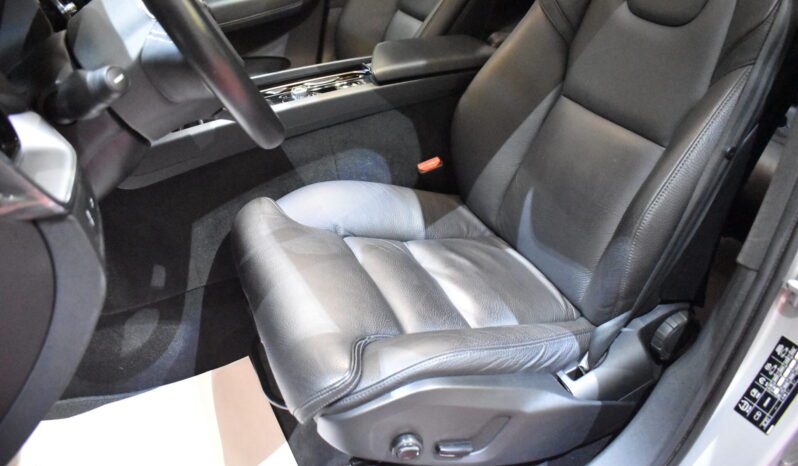 VOLVO XC60 2.0 B4 D AWD Momentum Pro Auto lleno