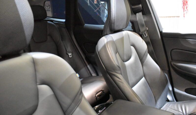 VOLVO XC60 2.0 B4 D AWD Momentum Pro Auto lleno