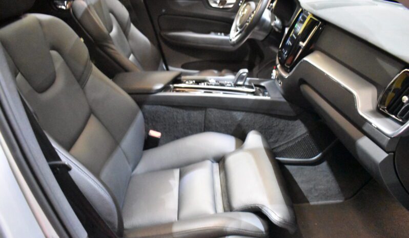 VOLVO XC60 2.0 B4 D AWD Momentum Pro Auto lleno