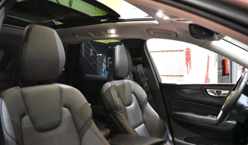 VOLVO XC60 2.0 B4 D AWD Momentum Pro Auto lleno