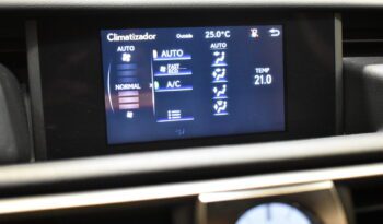LEXUS IS 2.5 300h Business lleno