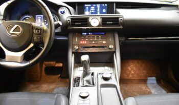 LEXUS IS 2.5 300h Business lleno