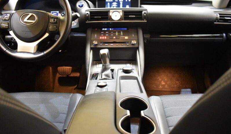 LEXUS IS 2.5 300h Business lleno