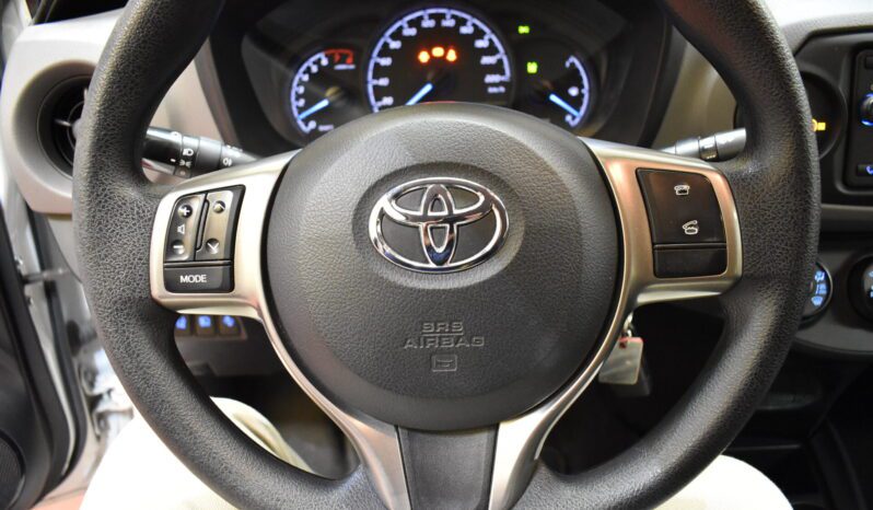 TOYOTA Yaris 1.0 70 Active lleno