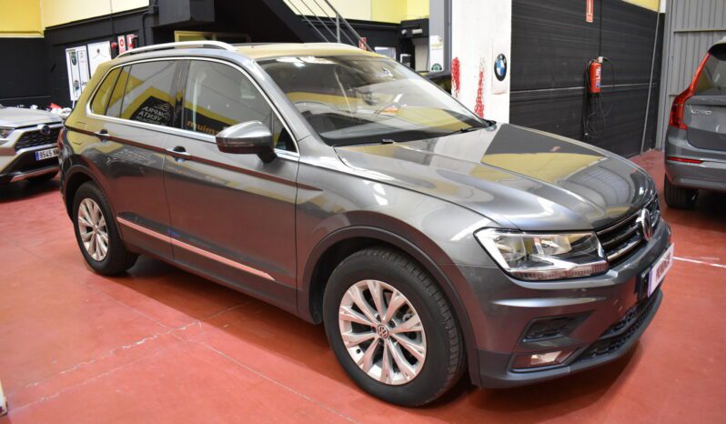 VOLKSWAGEN Tiguan Advance 2.0 TDI DSG lleno