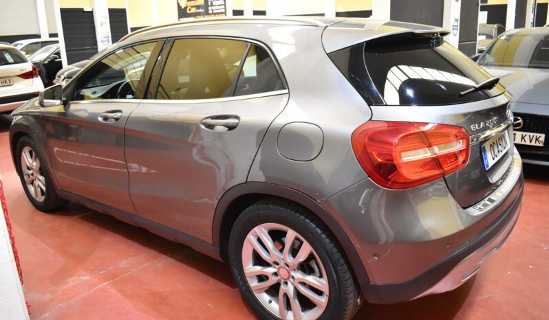 MERCEDES-BENZ Clase GLA GLA 200 d Style lleno