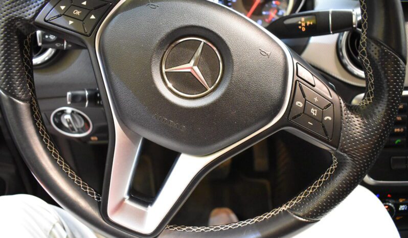MERCEDES-BENZ Clase GLA GLA 200 d Style lleno