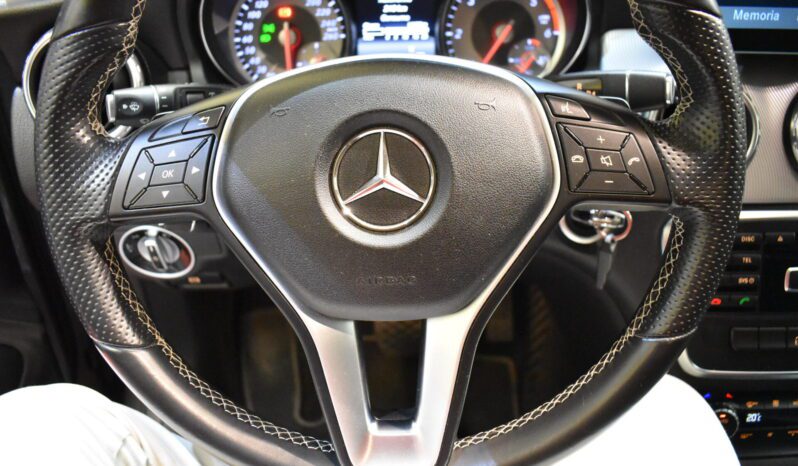 MERCEDES-BENZ Clase GLA GLA 200 d Style lleno