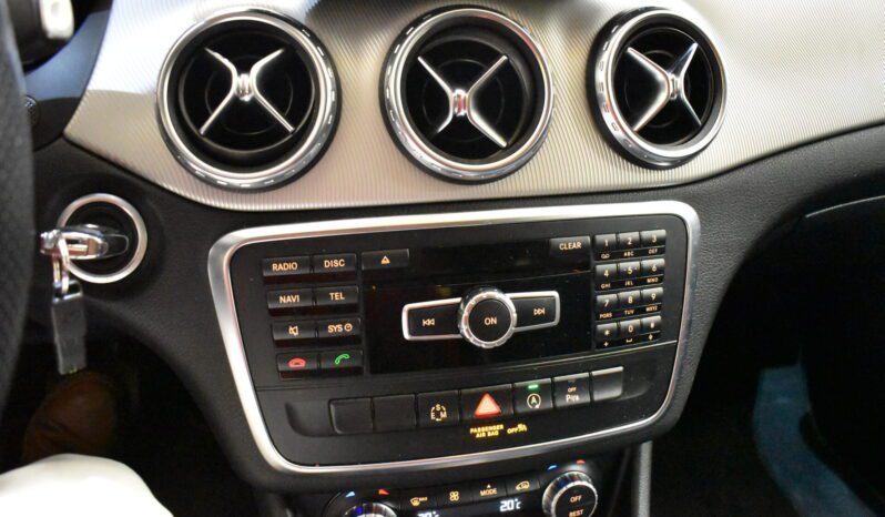 MERCEDES-BENZ Clase GLA GLA 200 d Style lleno