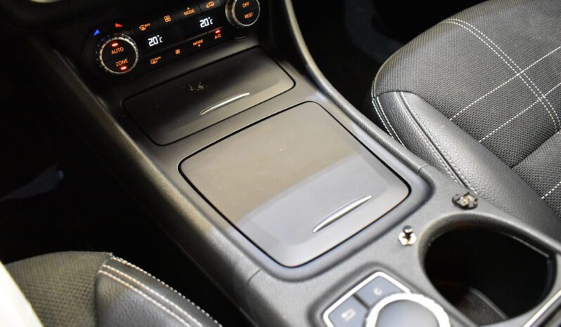 MERCEDES-BENZ Clase GLA GLA 200 d Style lleno