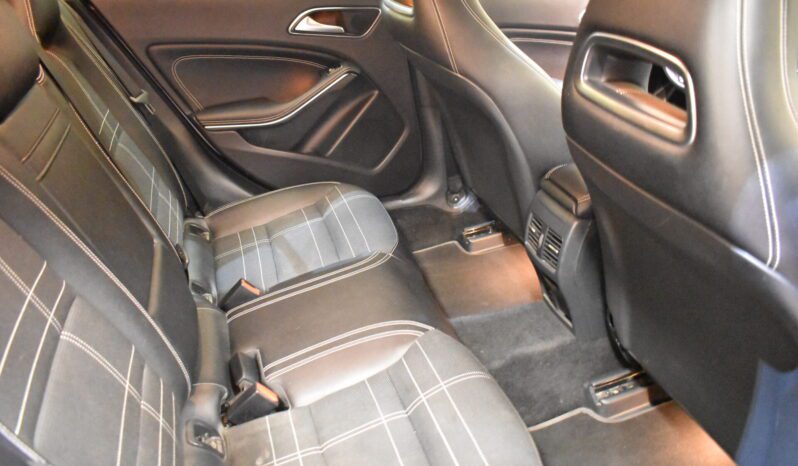 MERCEDES-BENZ Clase GLA GLA 200 d Style lleno